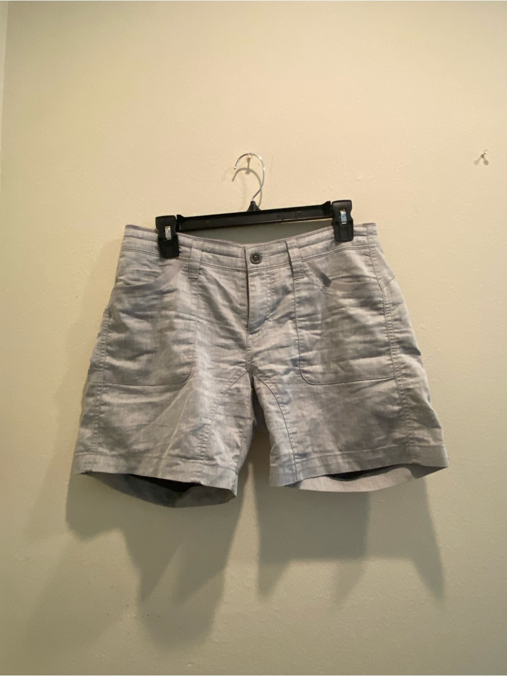 Kuhl Women’s Light Gray linen blend Shorts